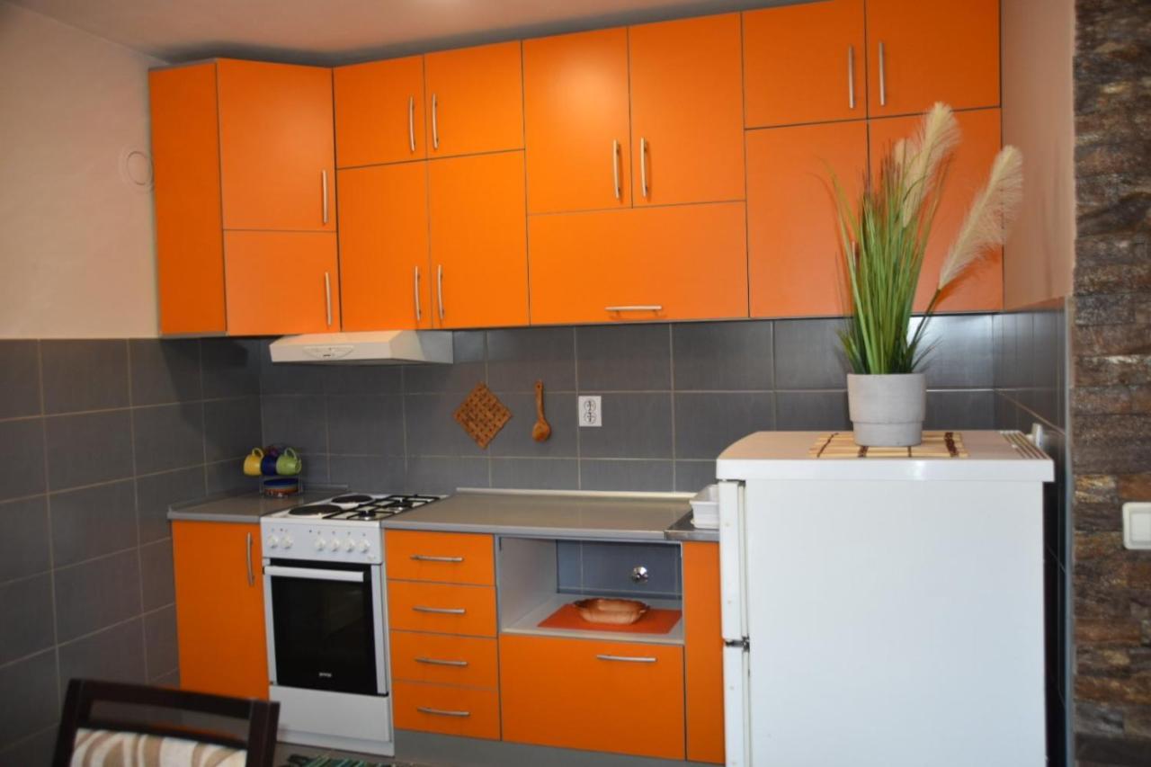 מוקרה גורה Apartmani Petar מראה חיצוני תמונה