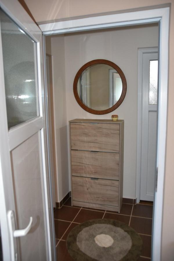 מוקרה גורה Apartmani Petar מראה חיצוני תמונה