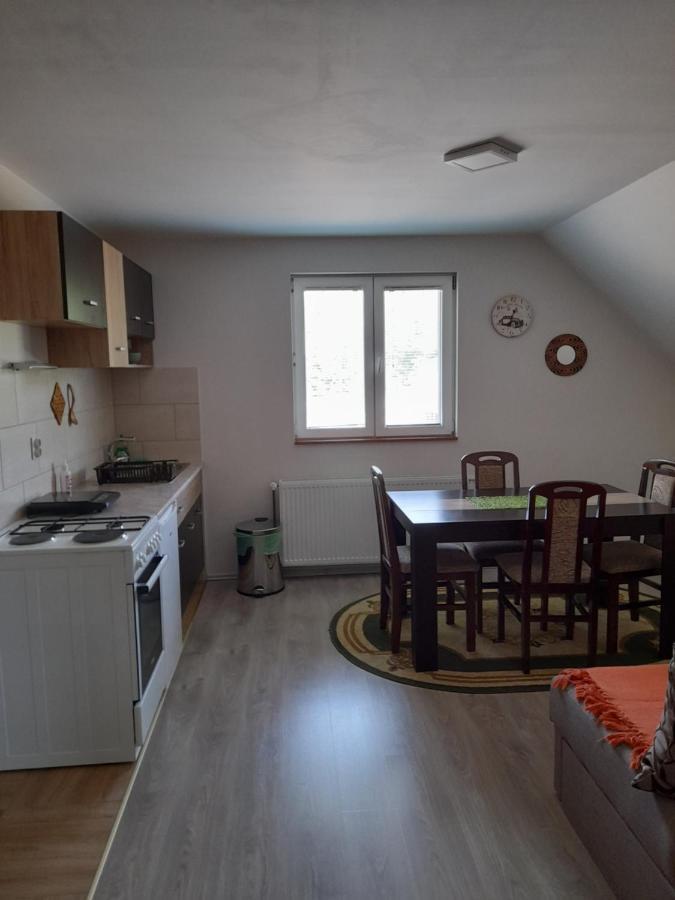 מוקרה גורה Apartmani Petar מראה חיצוני תמונה